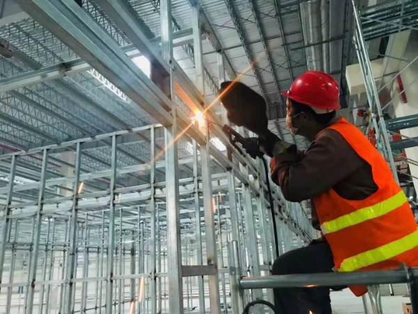 鉛板施工龍骨焊機(jī)